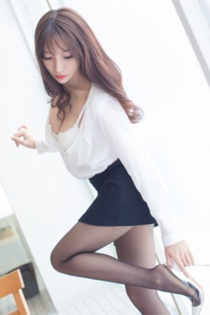 美女的尿口免费