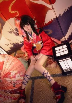女子高中生的腰姿